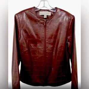 Matchingg leather jacket and skirt
Deep cognac with crocodile embossed texture